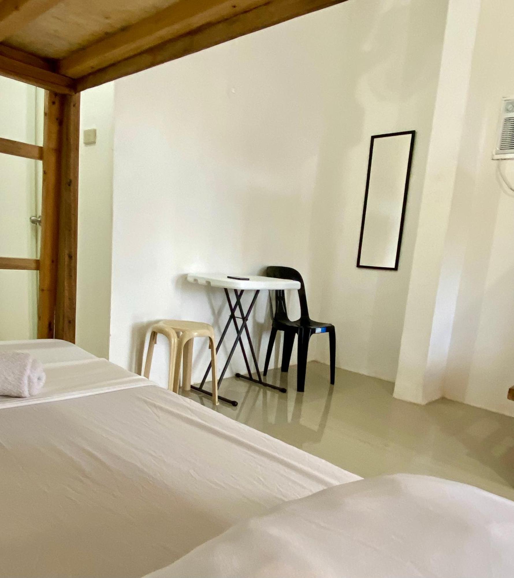Reddot Guest House General Luna  Exterior photo